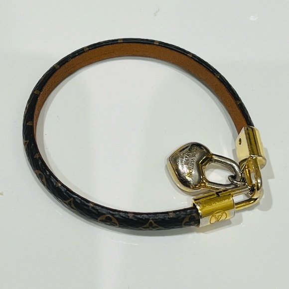 100 % Autentic Louis vuitton crazy in lock bracelet. - Picture 7 of 7